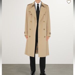 Burberry Kensington  Tan Heritage Trench Coat with removable liner